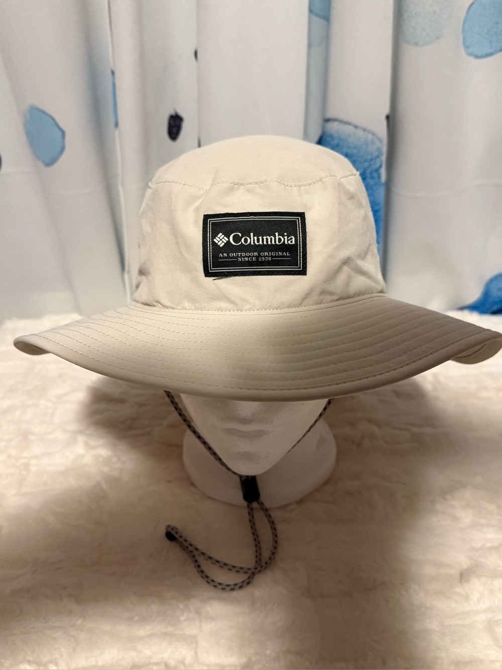 Columbia Omni-Shade Sun Hat S/M NWOT Beige Wide Brim Hiking Fishing UPF